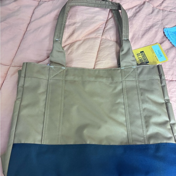 Carhartt Horizontal Zip Tote - Picture 6 of 8